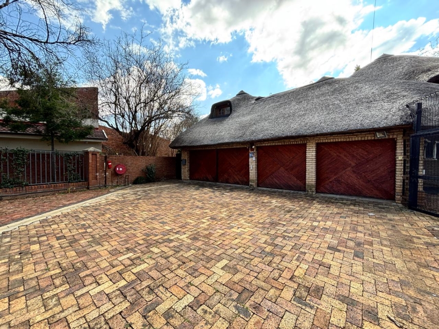 3 Bedroom Property for Sale in Mooivallei Park North West